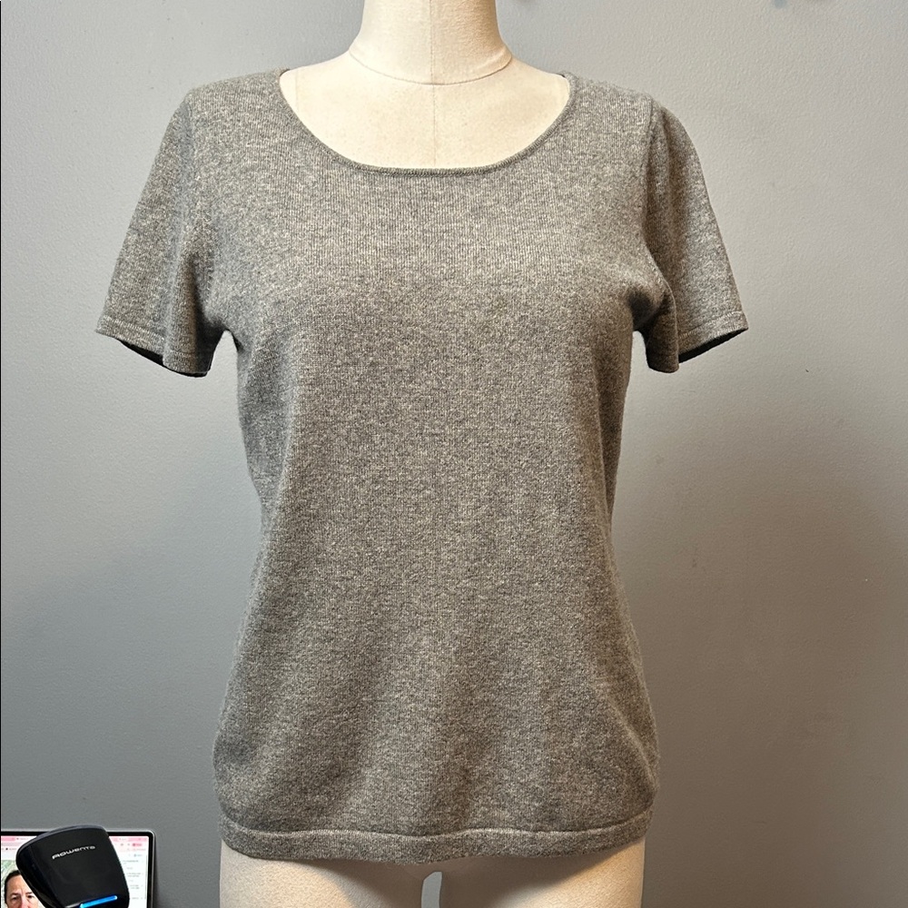 Jones New York gray short sleeve cashmere size MP petite scoop neck